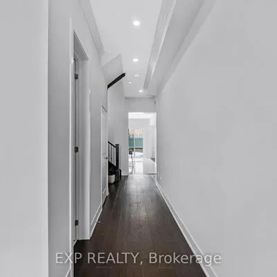 80, Sikura, Rural Aurora, Aurora