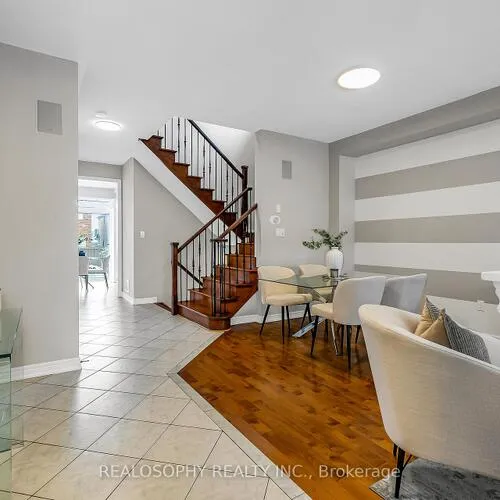 Premium freehold home for sale: 284, Bilbrough, Bayview Northeast, Aurora