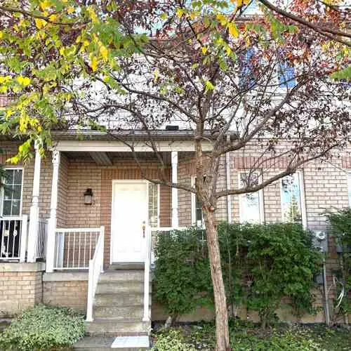 Premium freehold home for sale: 447, Hollandview, Bayview Wellington, Aurora