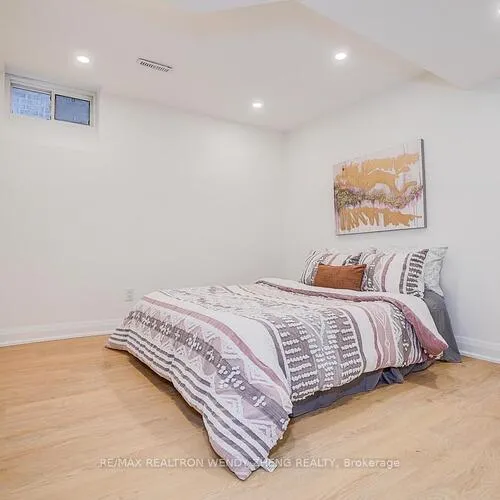 Premium freehold home for sale: 16, Hartwell, Bayview Northeast, Aurora