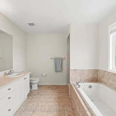 41, Wallwark, Bayview Northeast, Aurora