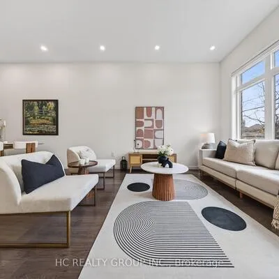 1240, Wellington, Bayview Northeast, Aurora