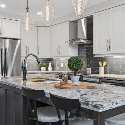 18, Rush, Bayview Wellington, Aurora