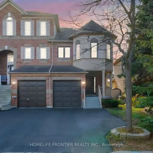 Premium freehold home for sale: 19, Bowler, Bayview Wellington, Aurora