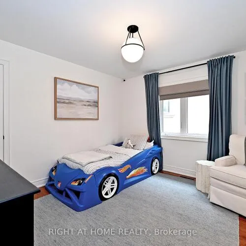 Premium freehold home for sale: 95, Vines, Bayview Southeast, Aurora