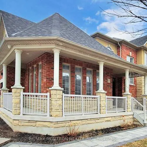 Premium freehold home for sale: 17, Delattaye, Bayview Northeast, Aurora