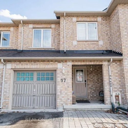 Premium freehold home for sale: 37, Bilbrough, Bayview Northeast, Aurora