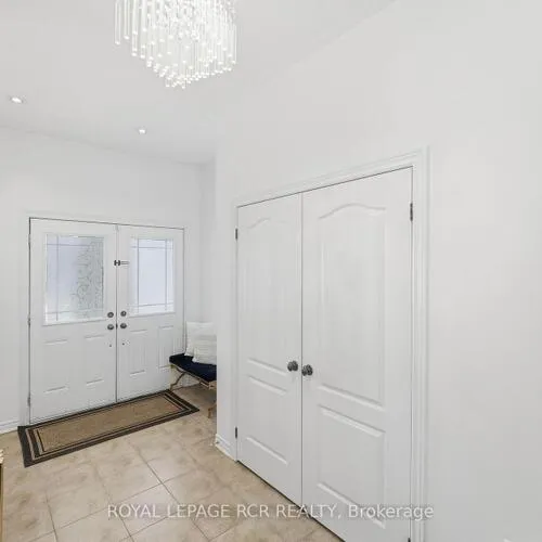 Premium freehold home for sale: 18, Kerr, Bayview Northeast, Aurora