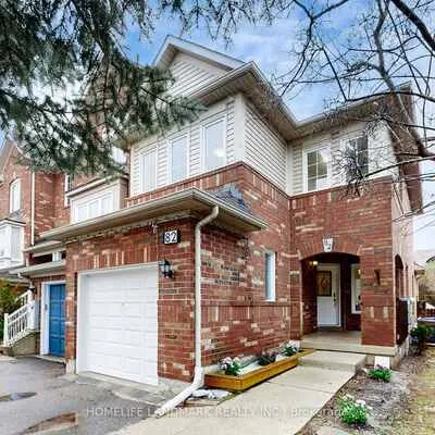 82,&nbsp;Baywell, Bayview Wellington, Aurora