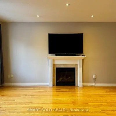 35,&nbsp;Cosford, Bayview Northeast, Aurora