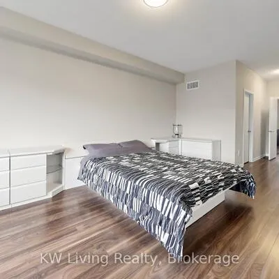 389,&nbsp;Elyse, Bayview Northeast, Aurora