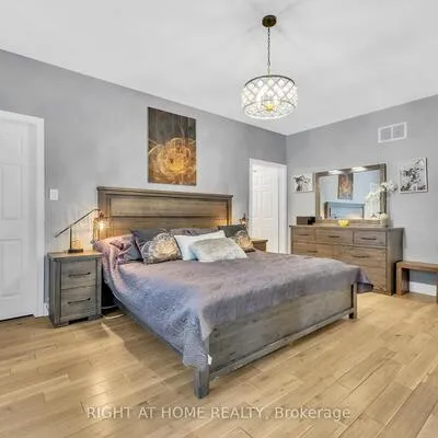600,&nbsp;Henderson, Aurora Highlands, Aurora