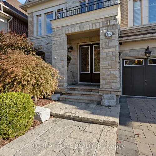 Premium freehold home for sale: 126, Vines, Bayview Southeast, Aurora