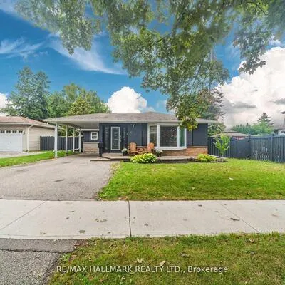 4,&nbsp;Devins, Aurora Heights, Aurora