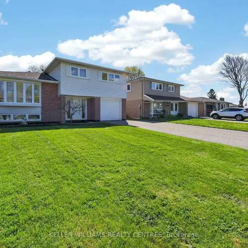Premium freehold home for sale: 13, Laurentide, Aurora Heights, Aurora