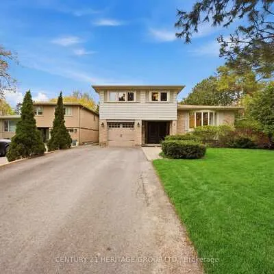 7,&nbsp;Cedar, Aurora Village, Aurora
