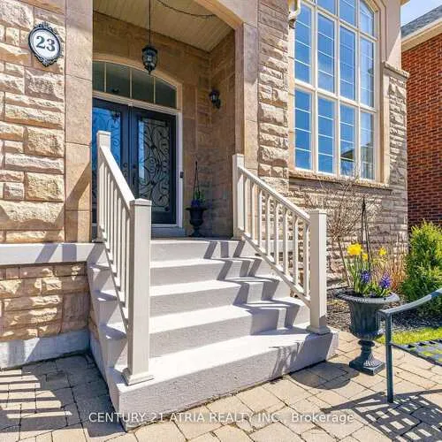 Premium freehold home for sale: 23, Weslock, Bayview Northeast, Aurora