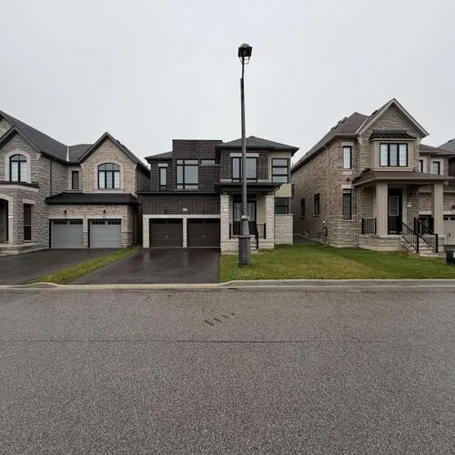 Premium freehold home for sale: 112, Weslock, Bayview Northeast, Aurora