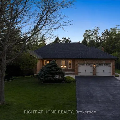 Premium freehold home for sale: 33, Wellington Heights, Aurora Heights, Aurora
