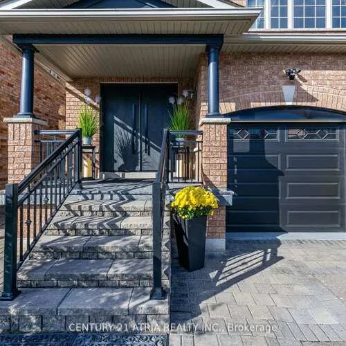 Premium freehold home for sale: 18, Abbott, Bayview Northeast, Aurora