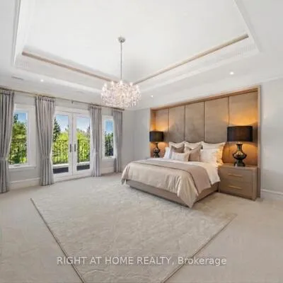 16,&nbsp;Sirona's, Bayview Southeast, Aurora