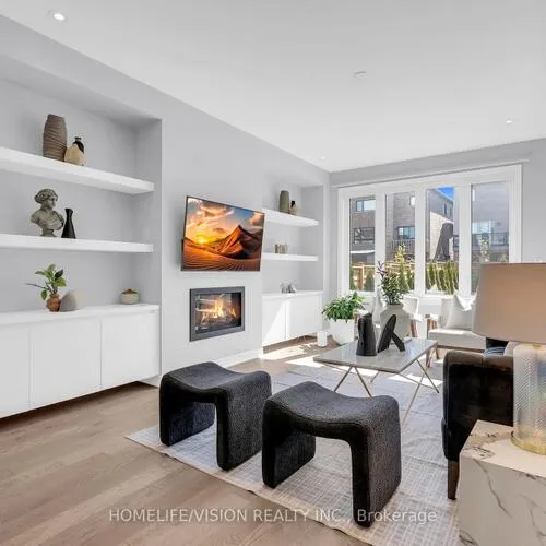Premium freehold home for sale: 35, Pine Hill, Aurora Estates, Aurora