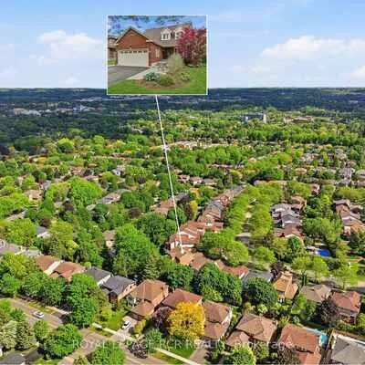 40,&nbsp;Moffat, Aurora Heights, Aurora
