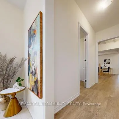 105,&nbsp;Halldorson, Bayview Northeast, Aurora