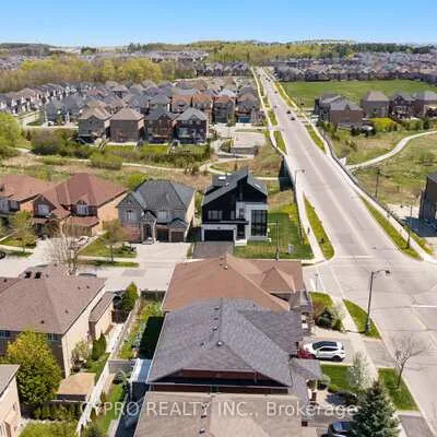 88,&nbsp;Cosford, Bayview Northeast, Aurora