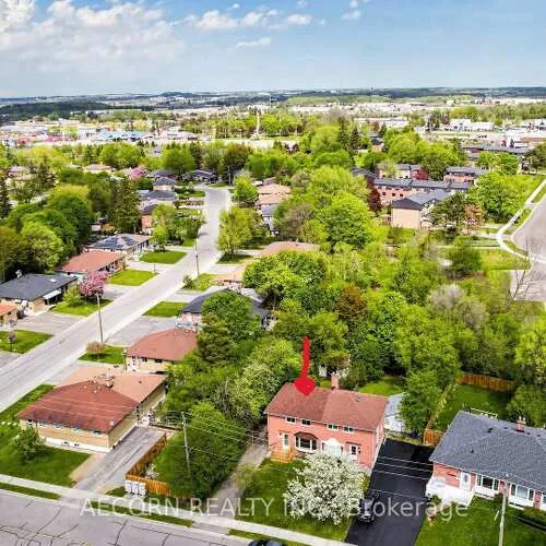 Premium freehold home for sale: 17, Richardson, Aurora Highlands, Aurora