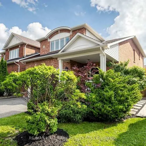 Premium freehold home for sale: 14, Kerr, Bayview Northeast, Aurora