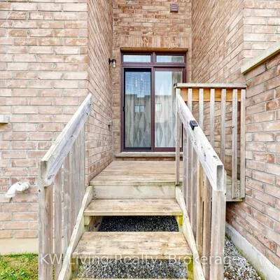 389,&nbsp;Elyse, Bayview Northeast, Aurora