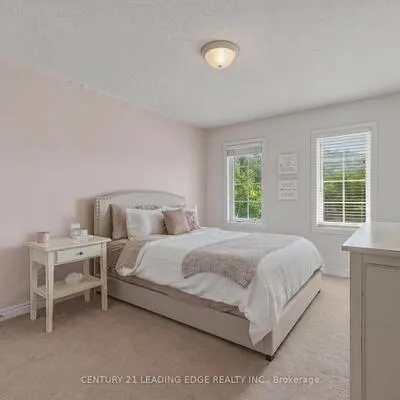 8,&nbsp;Haverhill, Bayview Wellington, Aurora