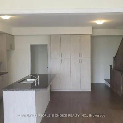 161,&nbsp;Blick, Bayview Northeast, Aurora