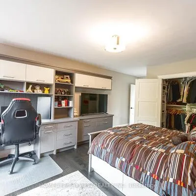 25,&nbsp;Whispering Pine, Aurora Heights, Aurora