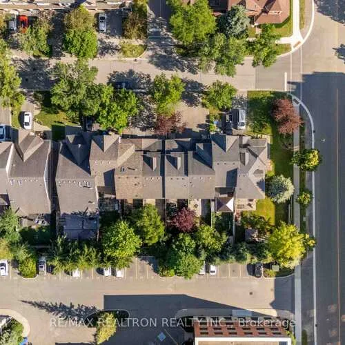 Premium freehold home for sale: 71, Ochalski, Bayview Wellington, Aurora