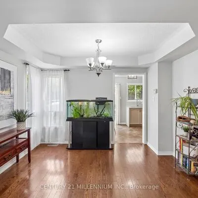 116,&nbsp;Woodroof, Bayview Wellington, Aurora
