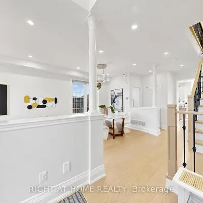19,&nbsp;Heaney, Bayview Northeast, Aurora