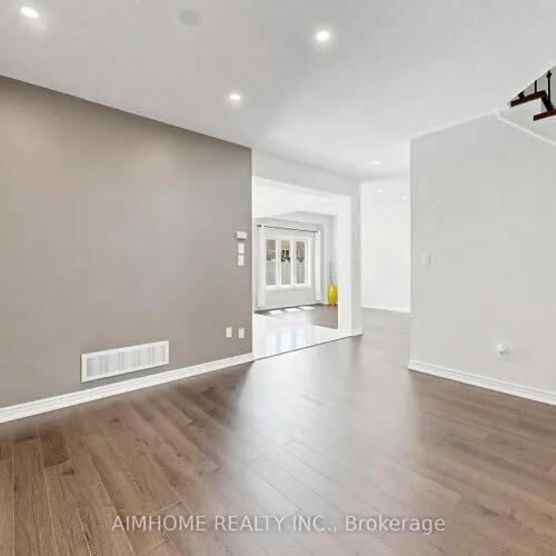 Premium freehold home for sale: 87, River Ridge, Bayview Northeast, Aurora
