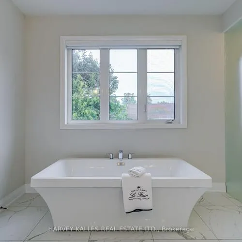 Premium freehold home for sale: 6, Dennis Reed, Aurora Highlands, Aurora