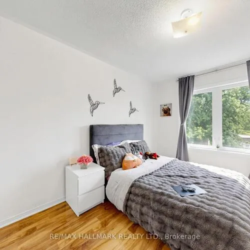 Premium freehold home for sale: 5, Evelyn Buck, Bayview Wellington, Aurora