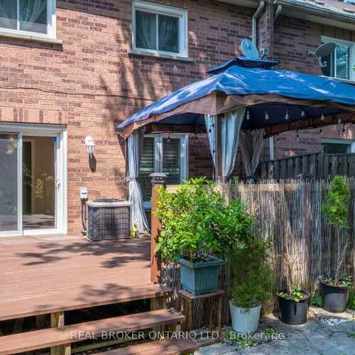 Premium freehold home for sale: 22, October, Aurora Grove, Aurora
