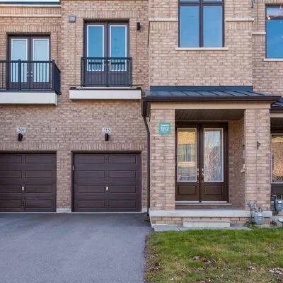 215,&nbsp;Elyse, Bayview Northeast, Aurora