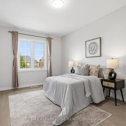 Premium freehold home for sale: 526, Mavrinac, Bayview Northeast, Aurora