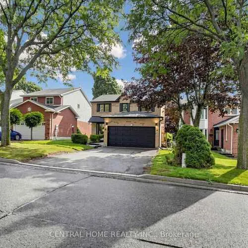 Premium freehold home for sale: 15, Closs, Aurora Village, Aurora