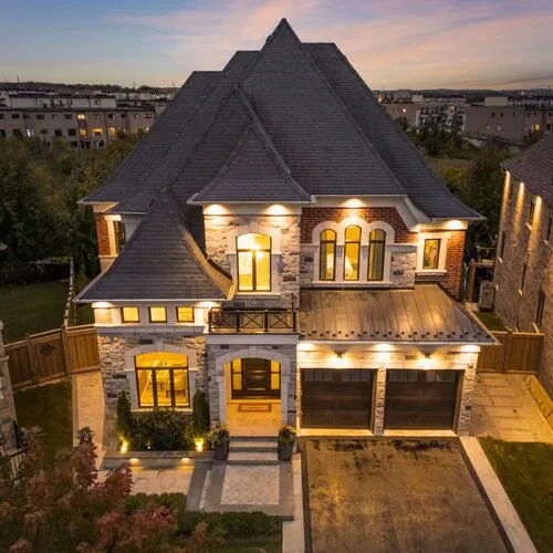 Premium freehold home for sale: 52, Mike Boshevski, Bayview Northeast, Aurora