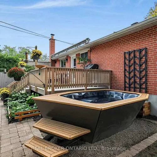 Premium freehold home for sale: 110, Murray, Aurora Highlands, Aurora