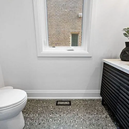 Premium freehold home for sale: 119, Pointon, Bayview Northeast, Aurora