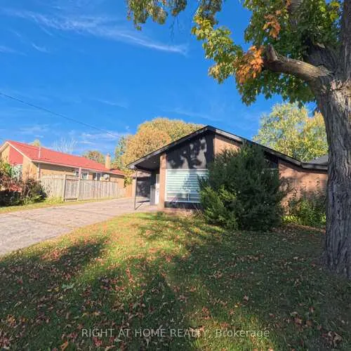 Premium freehold home for sale: 35, Knowles, Aurora Highlands, Aurora