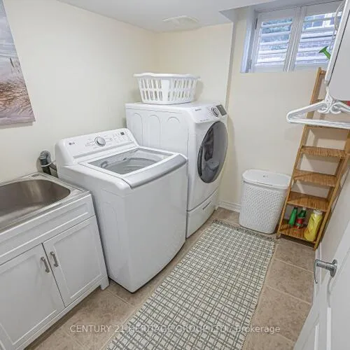 Premium freehold home for sale: 117, Zokol, Bayview Northeast, Aurora